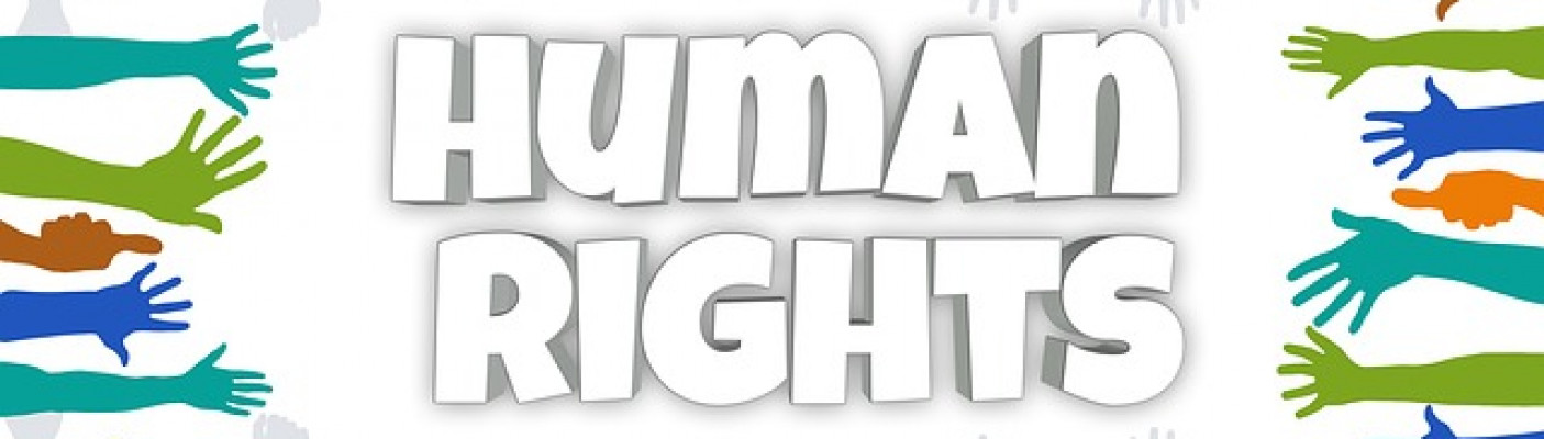 Menschenrechte - gemalte Hände umringen "Human Rights" | Bildquelle: Pixabay.com