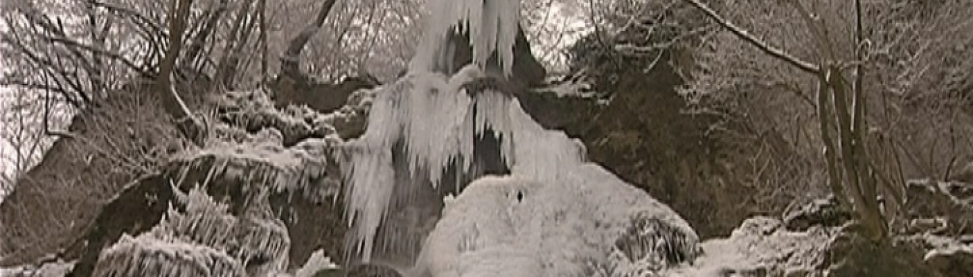 Zugefrorener Uracher Wasserfall | Bildquelle: RTF.1