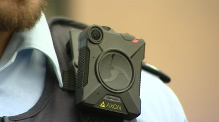 Bodycams Polizisten | Bildquelle: RTF.1
