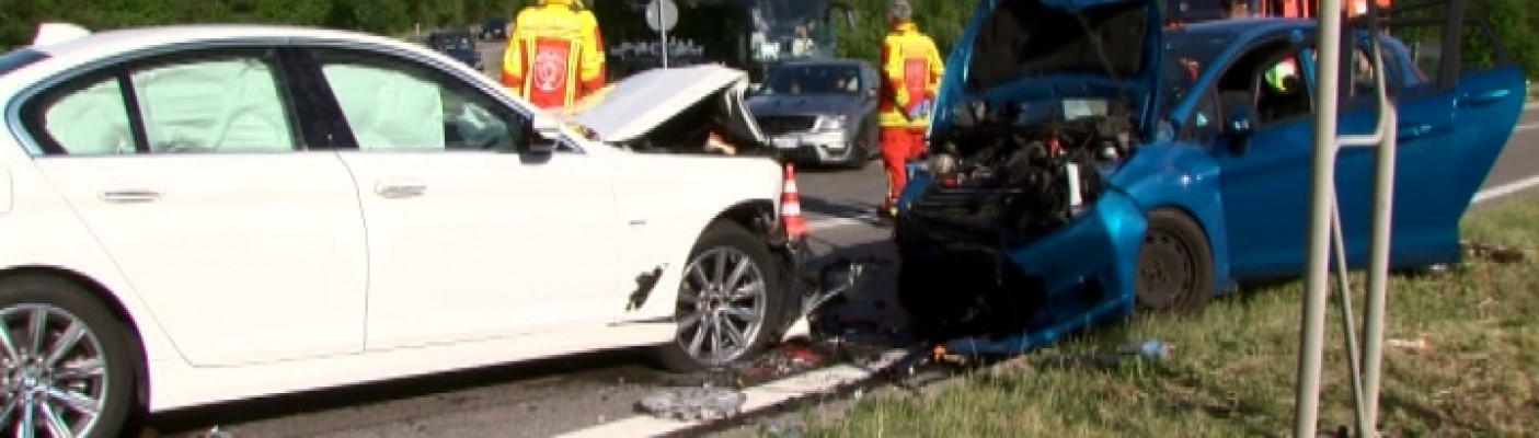 Unfall auf B312 bei Metzingen | Bildquelle: RTF.1