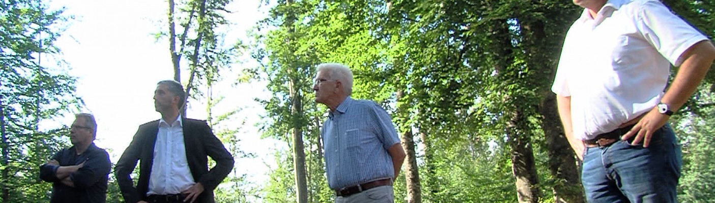 Kretschmann besichtigt Waldschäden im Schönbuch | Bildquelle: RTF.1