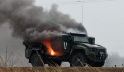Brennender russische Jeep 1