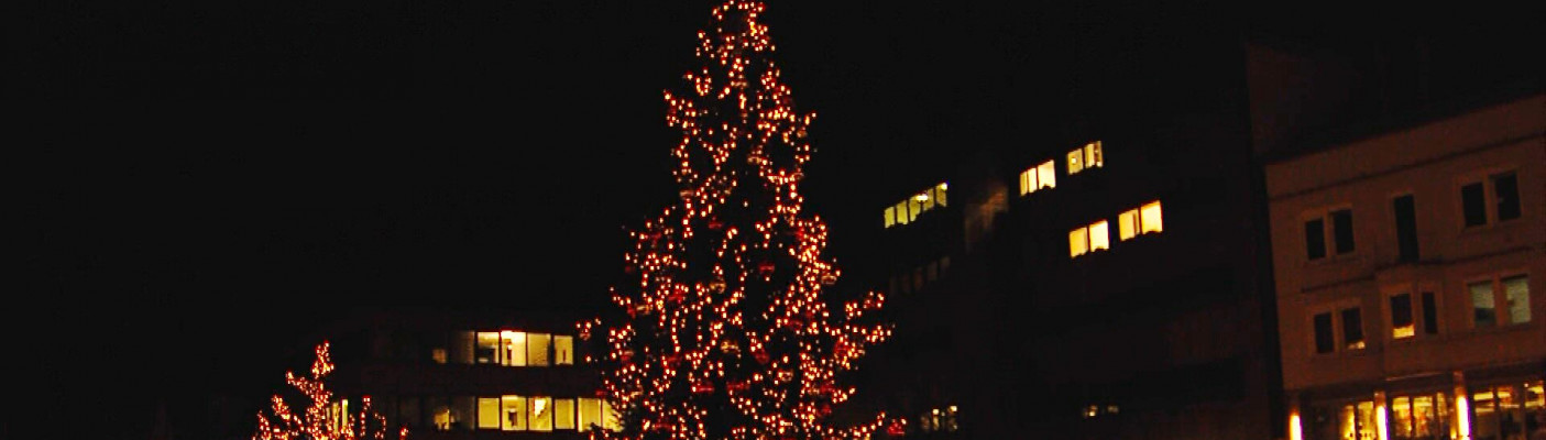 Weihnachtsbaum auf dem Marktplatz | Bildquelle: RTF.1