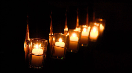Katharinenkirche mit Kerzen geschmückt | Bildquelle: RTF.1