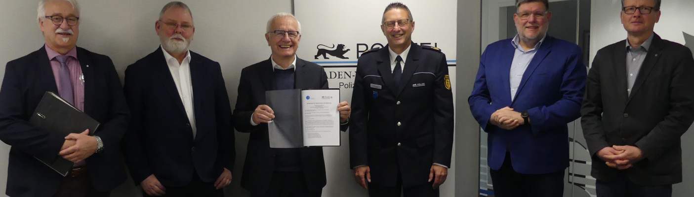Lichtbild Unterzeichnung Kooperationsvereinbarung | Bildquelle: Polizei Reutlingen